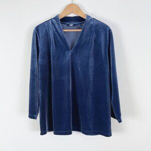 Land’s End Women’s size Large, Blue Velvet V neck 3/4 sleeve top, EUC